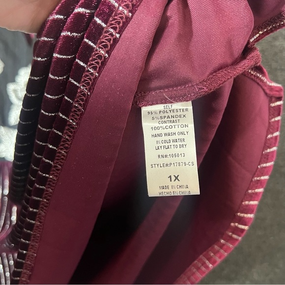 Savanna Jane Women's Plus Size 1X Wine Velvet Embroidered Top Metallic Striped - Picture 6 of 7